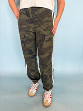 Load image into Gallery viewer, camo pants
