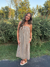 Load image into Gallery viewer, perfectly aligned dress
