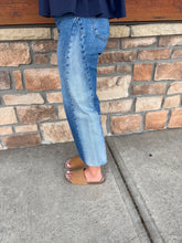 Load image into Gallery viewer, the taylor jeans
