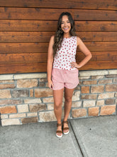 Load image into Gallery viewer, red stripe short
