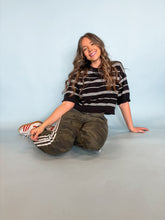 Load image into Gallery viewer, camo pants
