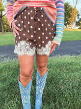 Load image into Gallery viewer, the freya shorts - brown
