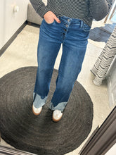 Load image into Gallery viewer, the sutton jeans
