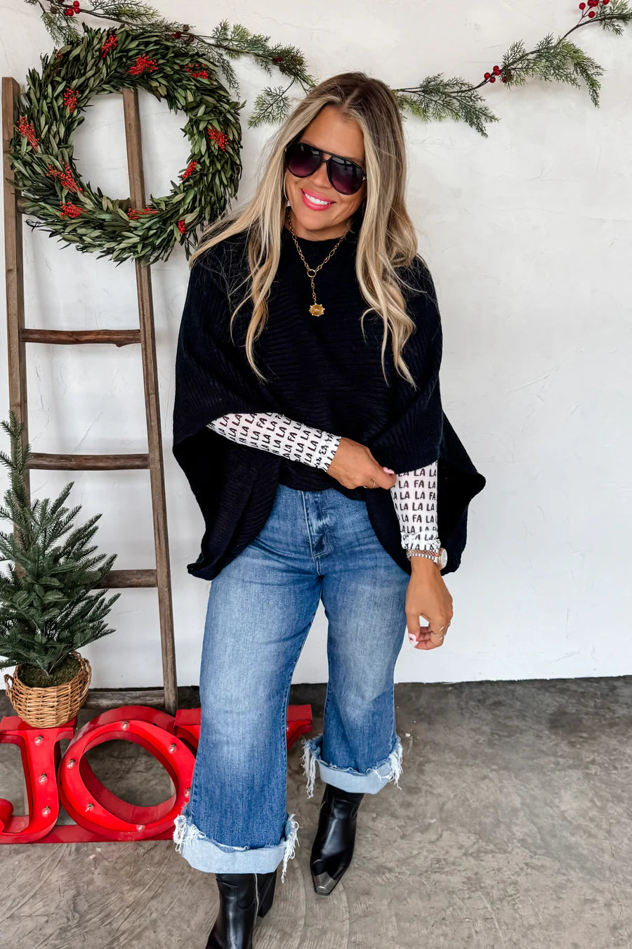 PREORDER- CHRISTMAS MEG PULLOVER PONCHO black