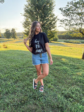 Load image into Gallery viewer, hey hi howdy tee
