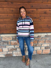 Load image into Gallery viewer, standing out sweater
