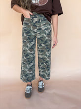 Load image into Gallery viewer, camo pants
