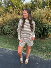 Load image into Gallery viewer, falling for you stripe set
