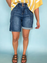 Load image into Gallery viewer, the palmer shorts
