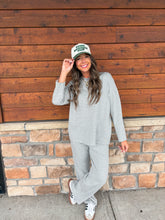 Load image into Gallery viewer, so effortless stripe set - grey
