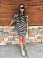 Load image into Gallery viewer, lining up dress

