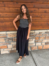 Load image into Gallery viewer, bold basic dress
