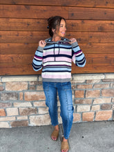 Load image into Gallery viewer, standing out sweater
