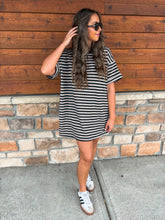 Load image into Gallery viewer, lining up dress
