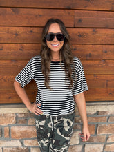 Load image into Gallery viewer, stripe black top
