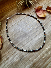 Load image into Gallery viewer, Sterling Silver Torpedo &amp; Purple Spiny Oyster Choker – 14-Inch
