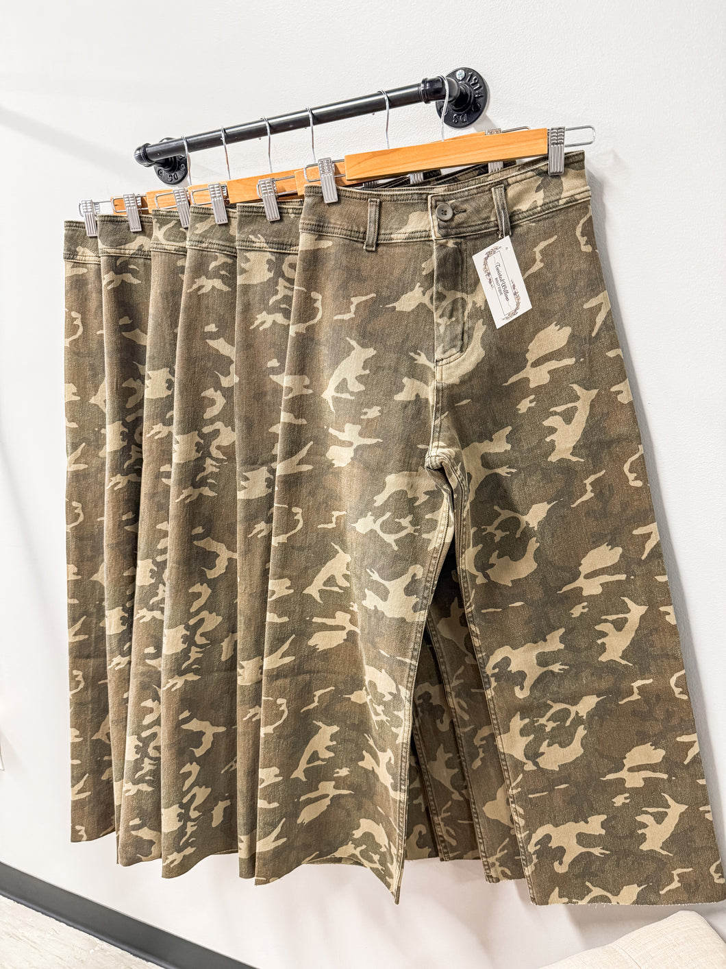 camo pants