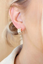 Load image into Gallery viewer, madge earrings
